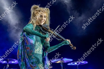 Halestorm_And_Lindsey_Stirling_Perform_At_Budweiser_Stage2025_281629.jpg