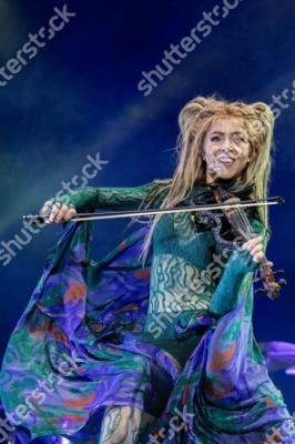 Halestorm_And_Lindsey_Stirling_Perform_At_Budweiser_Stage2025_281829.jpg