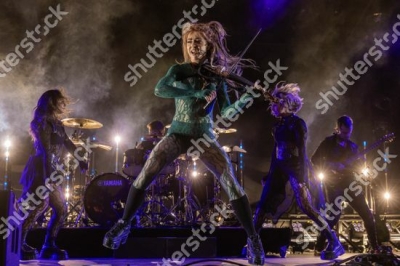 Halestorm_And_Lindsey_Stirling_Perform_At_Budweiser_Stage2025_282729.jpg