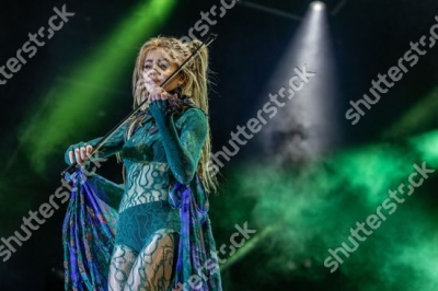 Halestorm_And_Lindsey_Stirling_Perform_At_Budweiser_Stage2025_282929.jpg