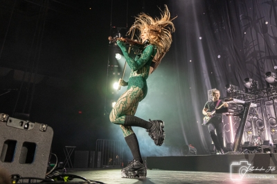 Halestorm_And_Lindsey_Stirling_Perform_At_Budweiser_Stage2025_286029.jpg