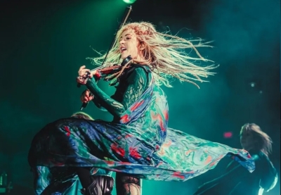 Halestorm_And_Lindsey_Stirling_Perform_At_Budweiser_Stage2025_286329.jpg