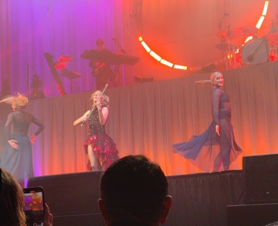 The_Lindsey_Stirling_Christmas_Program_Winter_Tour_2811729.jpg