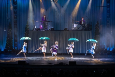 The_Lindsey_Stirling_Christmas_Program_Winter_Tour_2811929.jpg