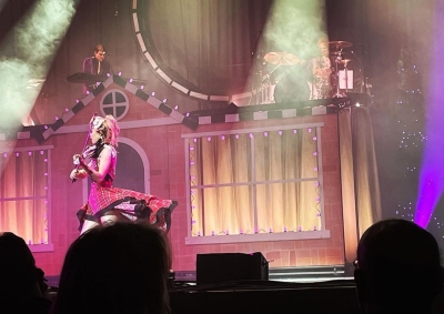 The_Lindsey_Stirling_Christmas_Program_Winter_Tour_2812529.jpg