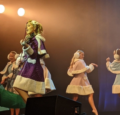 The_Lindsey_Stirling_Christmas_Program_Winter_Tour_2813329.jpg