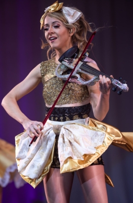 The_Lindsey_Stirling_Christmas_Program_Winter_Tour_2813429.jpg