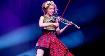 The_Lindsey_Stirling_Christmas_Program_Winter_Tour_2814029.jpg