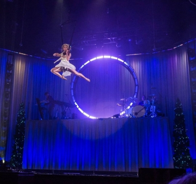 The_Lindsey_Stirling_Christmas_Program_Winter_Tour_2815529.jpg