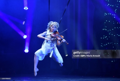 The_Lindsey_Stirling_Christmas_Program_Winter_Tour_2817229.jpg