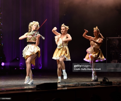The_Lindsey_Stirling_Christmas_Program_Winter_Tour_2817429.jpg