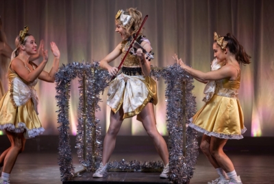 The_Lindsey_Stirling_Christmas_Program_Winter_Tour_2821029.jpg