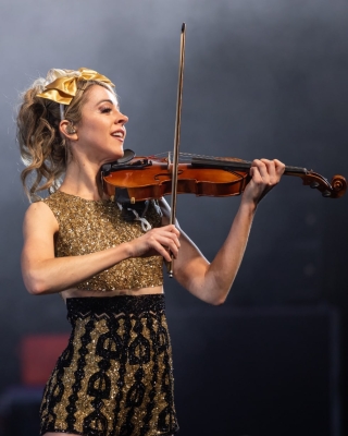The_Lindsey_Stirling_Christmas_Program_Winter_Tour_2823929.jpg