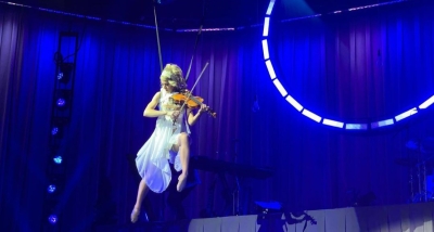 The_Lindsey_Stirling_Christmas_Program_Winter_Tour_286129.jpg