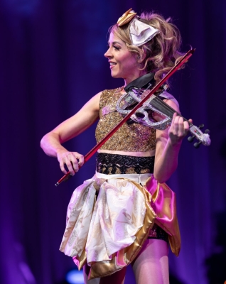 The_Lindsey_Stirling_Christmas_Program_Winter_Tour_286229.jpg