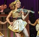 The_Lindsey_Stirling_Christmas_Program_Winter_Tour_2811329.jpg