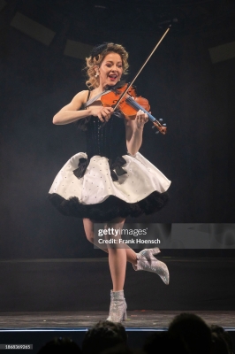 Snow_Waltz_Tour_2023_286729.jpg