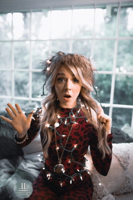 Click to view full size image
==============
Lindsey_Stirling_-_Set_4_Home_for_the_Holidays_2020_286129.jpg Lindsey_Stirling_-_Set_4_Home_for_the_Holidays_2020_286129.jpg