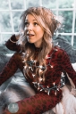 Lindsey_Stirling_-_Set_4_Home_for_the_Holidays_2020_286429.jpg