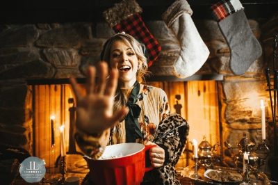 Holidays_Special_Promo_shoot_2_282429.jpg